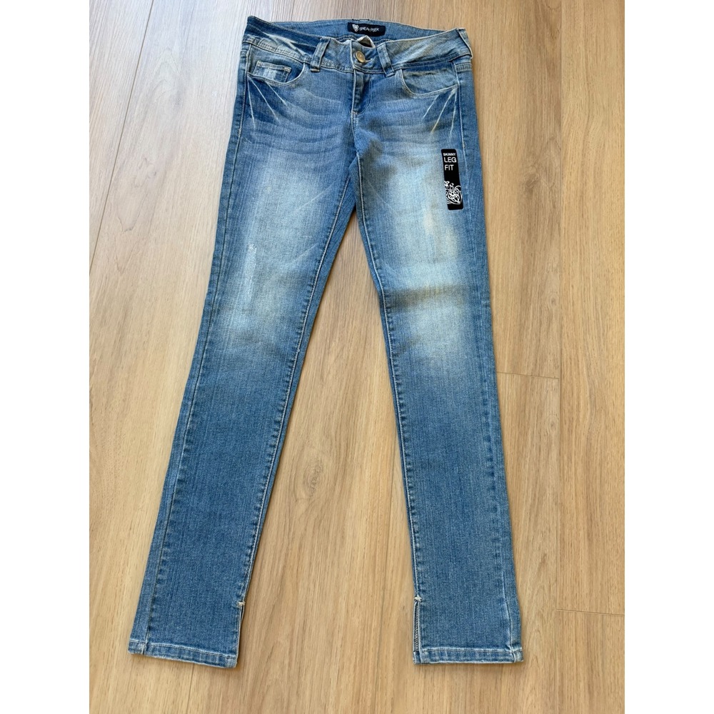Sneak Peek Size 3 Skinny Leg Jeans Medium Wash Stretch Denim